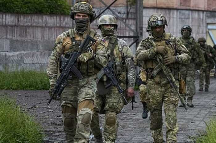 Росіяни накопичують резерви у районі Часового Яру і на Сіверському напрямку, - військові