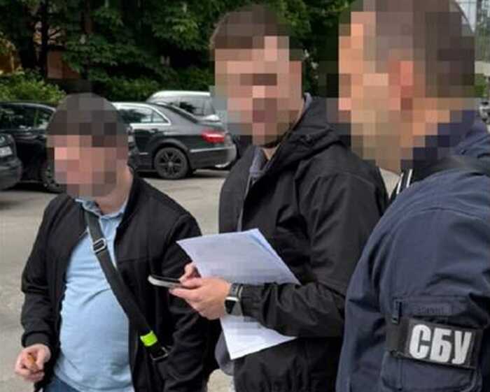 У Львові затримали голову громадської організації на хабарі 10 тисяч доларів за оформлення інвалідності