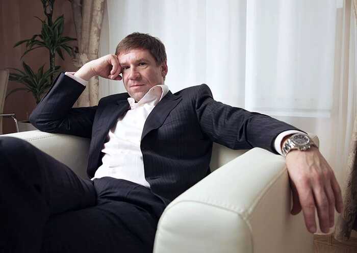 "Dead" banker Vladimir Antonov surfaces in France: blackmail, criminal ties and forged documents”